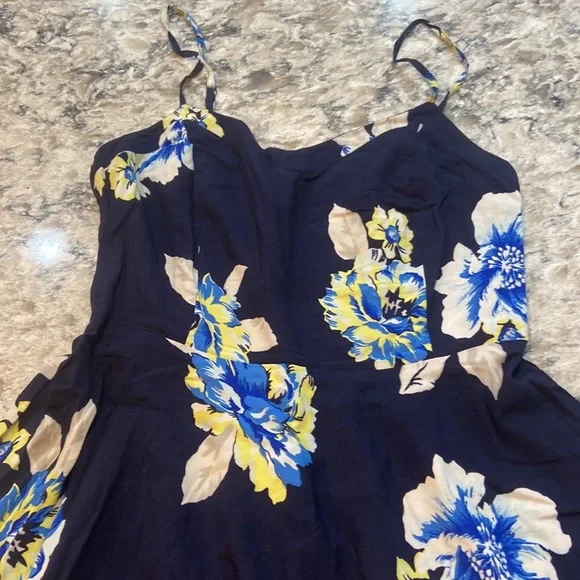 Old Navy | NWOT Floral Sundress Adjustable Straps in Navy Blue Size Medium - Picture 6 of 12